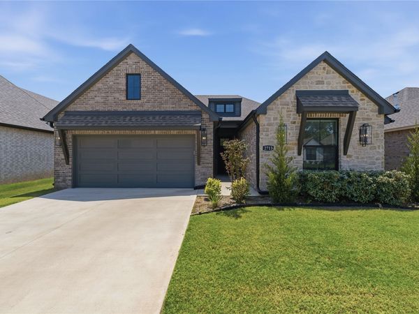 2713 W Madison Street , Broken Arrow, OK 74012
