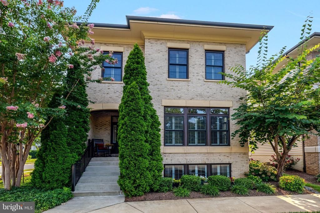 20405 Savin Hill Drive, Ashburn, VA 20147 Main Photo