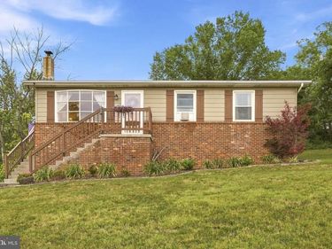 326 SUNSET STREET, STRASBURG, VA 22657