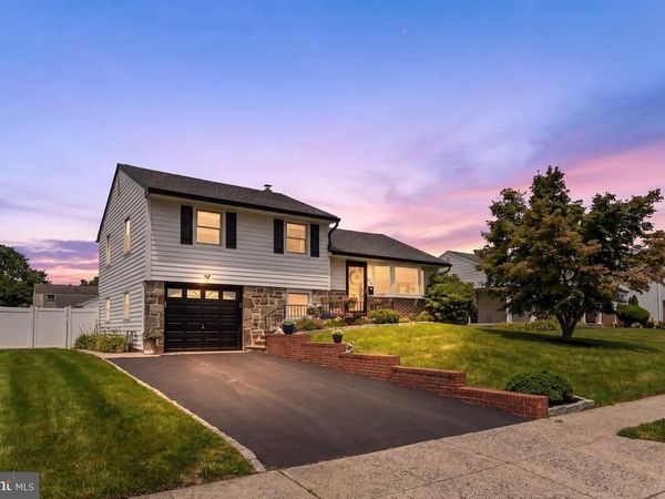 240 TALBOT DRIVE , BROOMALL, PA 19008