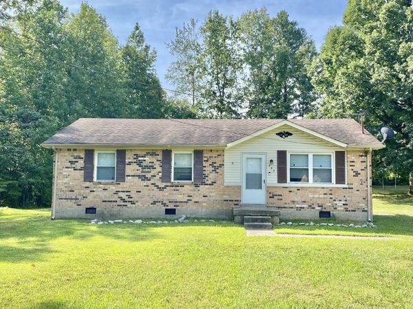 335 Woodale Dr , Clarksville, TN 37042