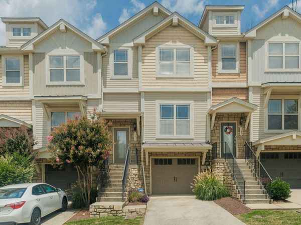 131 Stonecrest Dr, Nashville, TN 37209