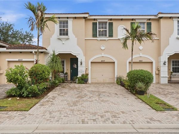 4257 SW Pine Cove Court, Stuart, FL 34997