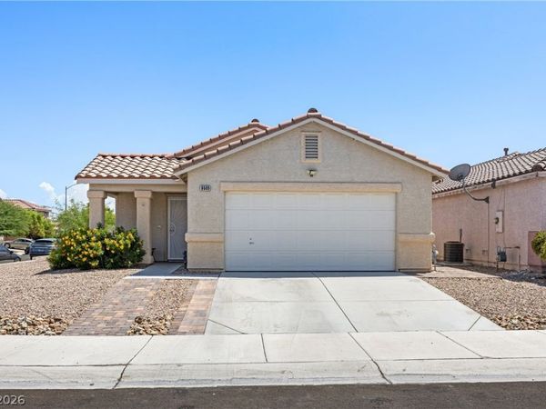 8609 Majestic Pine Avenue , Las Vegas, NV 89143