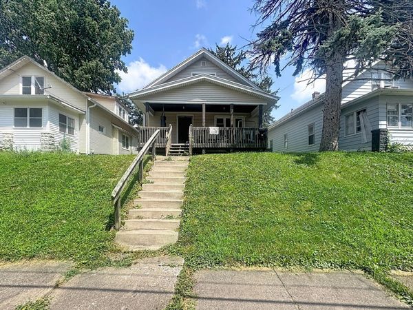 2413 12th Street , Rock Island, IL 61201