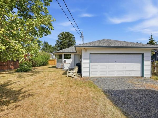 403 Watfield Ave , Nanaimo, BC V9R 3P6
