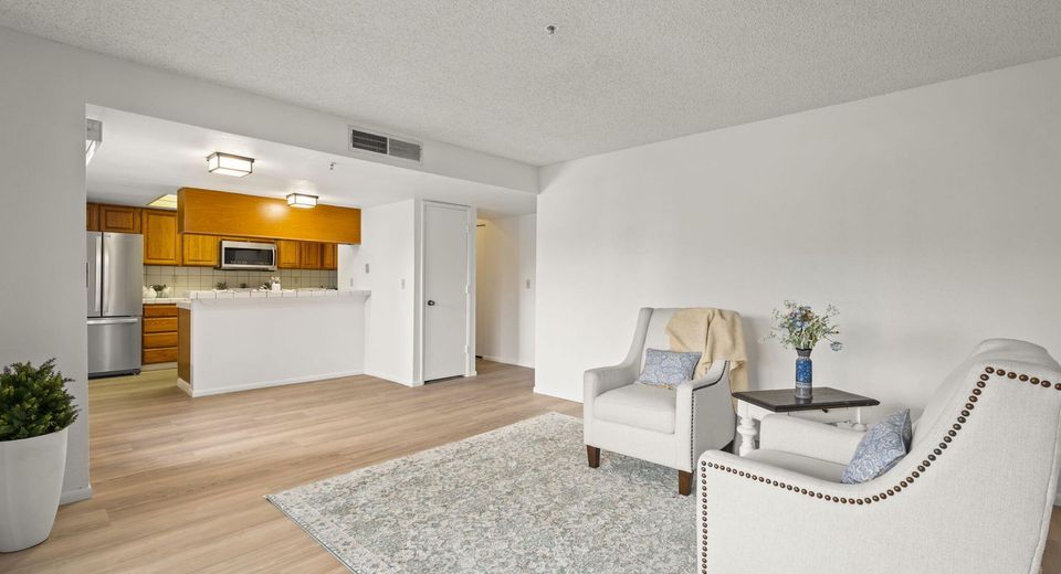 3095 Lakeside Drive, Unit 213, Reno, NV 89509 Photo