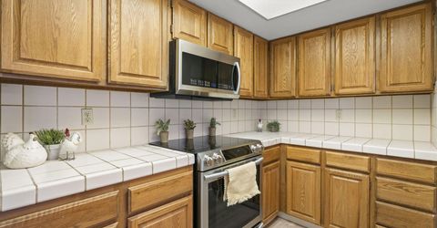 3095 Lakeside Drive, Unit 213, Reno, NV 89509 Photo