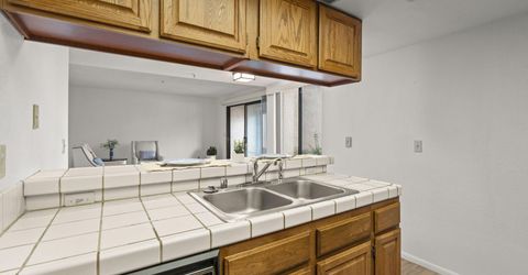 3095 Lakeside Drive, Unit 213, Reno, NV 89509 Photo