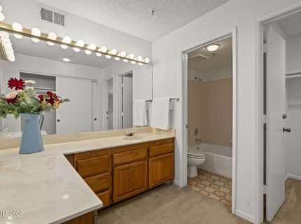 3095 Lakeside Drive, Unit 213, Reno, NV 89509 Photo