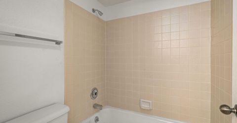 3095 Lakeside Drive, Unit 213, Reno, NV 89509 Photo