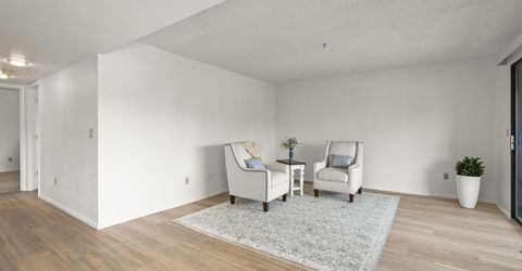 3095 Lakeside Drive, Unit 213, Reno, NV 89509 Photo
