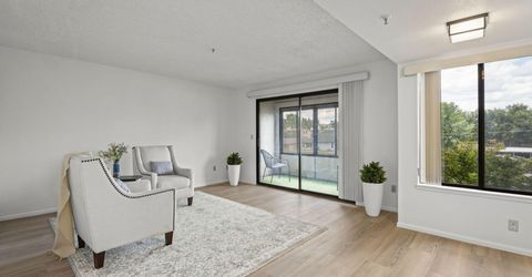 3095 Lakeside Drive, Unit 213, Reno, NV 89509 Photo