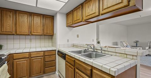 3095 Lakeside Drive, Unit 213, Reno, NV 89509 Photo
