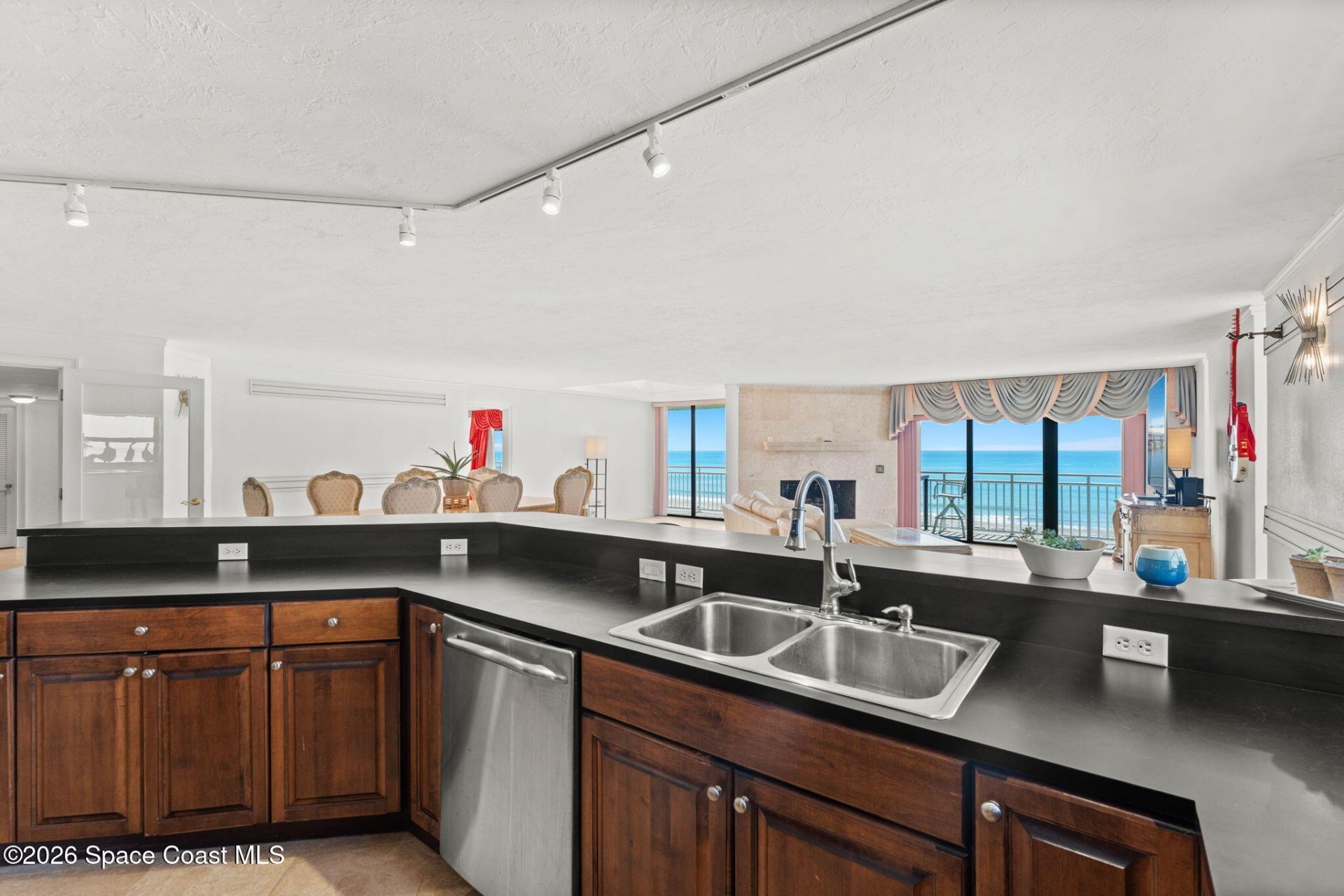 85 S Atlantic Avenue, Unit 504, Cocoa Beach, FL 32931 Photo