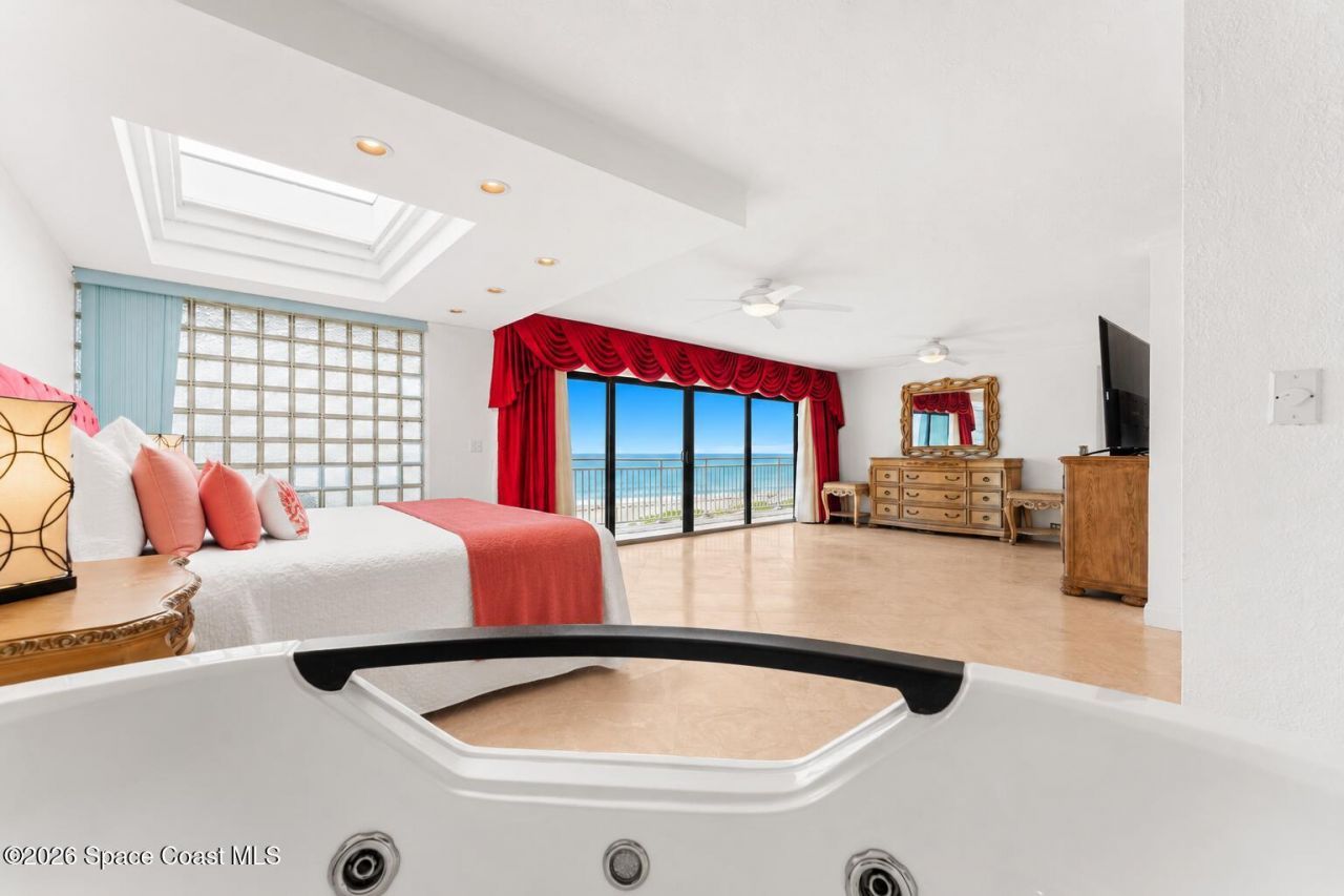 85 S Atlantic Avenue, Unit 504, Cocoa Beach, FL 32931 Photo