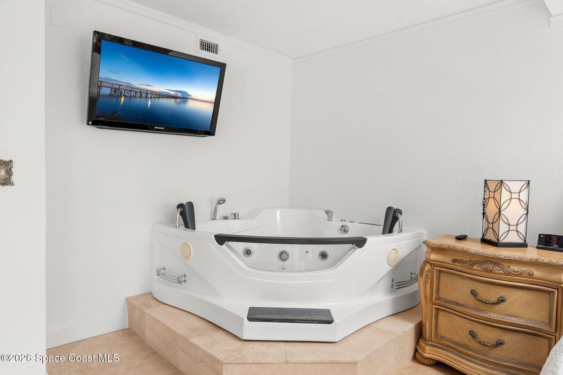 85 S Atlantic Avenue, Unit 504, Cocoa Beach, FL 32931 Photo