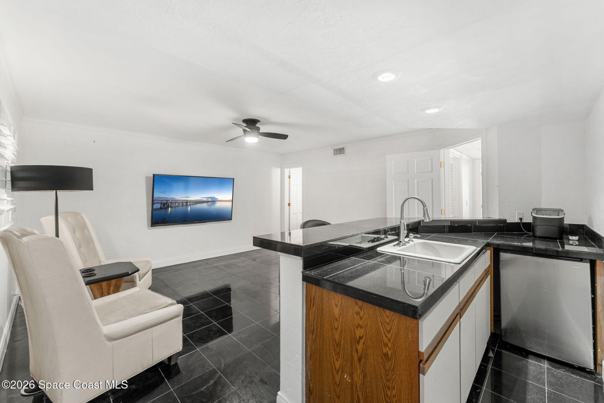 85 S Atlantic Avenue, Unit 504, Cocoa Beach, FL 32931 Photo