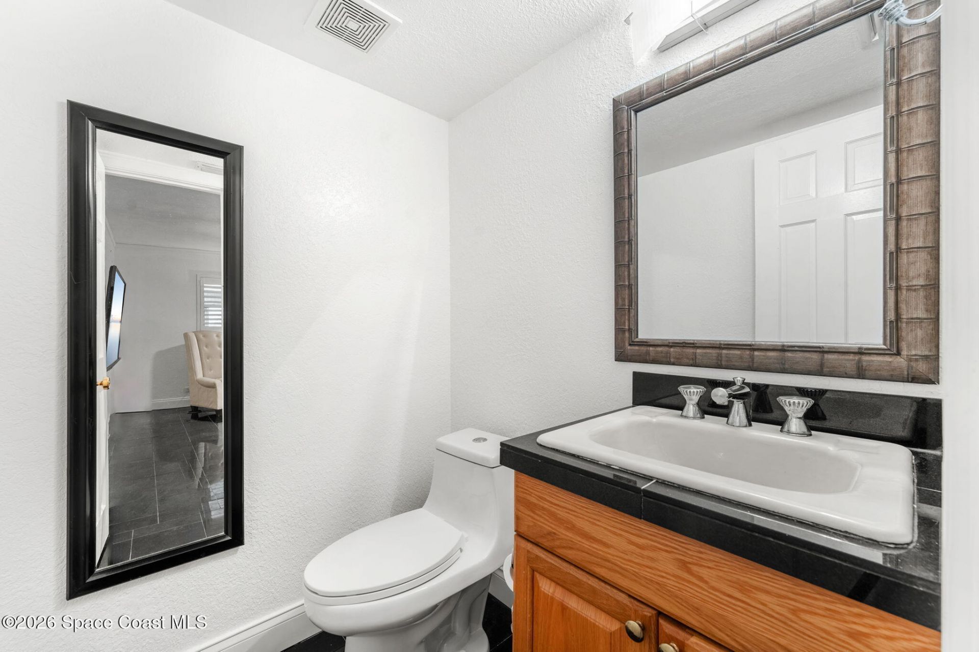 85 S Atlantic Avenue, Unit 504, Cocoa Beach, FL 32931 Photo