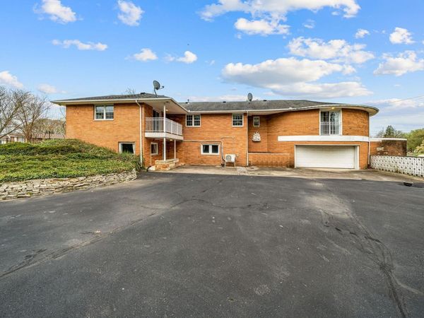 1517 Rosemary Lane, South Bend, IN 46637