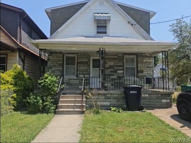 631 35th Street , Niagara Falls, NY 14301