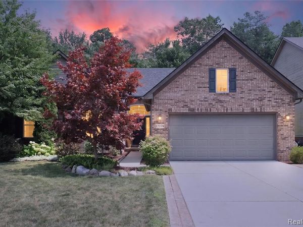 17174 Dew Point Court , Brownstown Twp, MI 48174