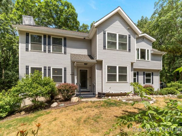4669 Wood Valley Court NE, Rockford, MI 49341