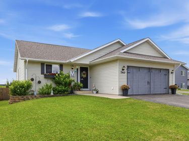 740 Texas Avenue NW, Hutchinson, MN 55350