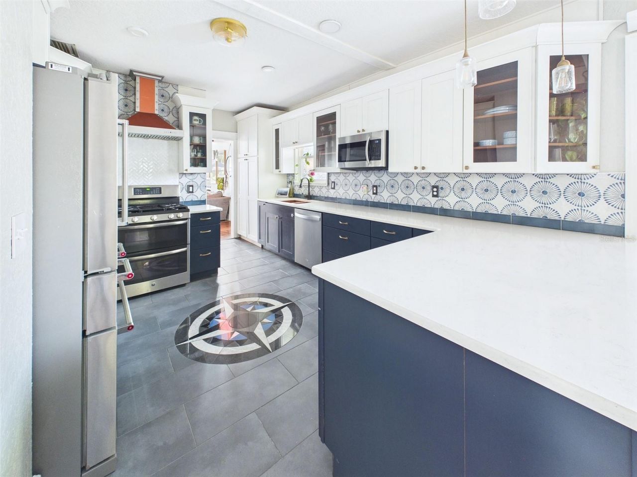 616 15th Street N, Saint Petersburg, FL 33705 Photo