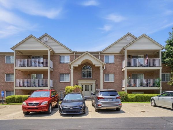 3171 Preserve Lane, Unit 1C, Colerain Twp, OH 45239