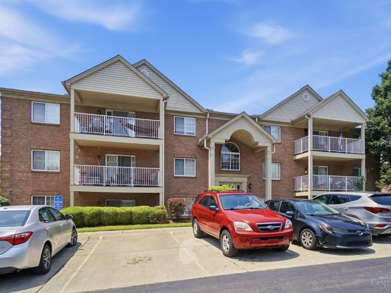 3171 Preserve Lane, Unit 1C, Colerain Township, OH 45239 Photo 2