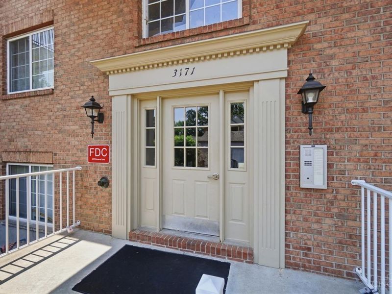 3171 Preserve Lane, Unit 1C, Colerain Township, OH 45239 Photo 5