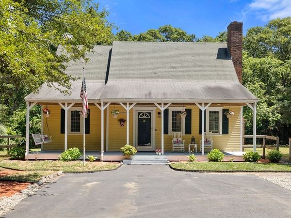 119 Hayway Rd, Falmouth, MA 02536