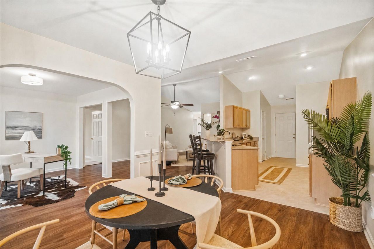 1417 Wellesley Circle Photo 12