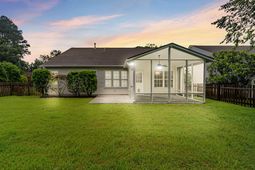 1417 Wellesley Circle photo 4