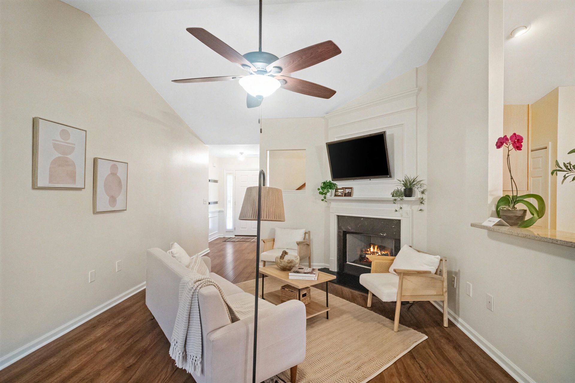 1417 Wellesley Circle Photo 7
