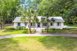 304 Woodland Drive photo 4