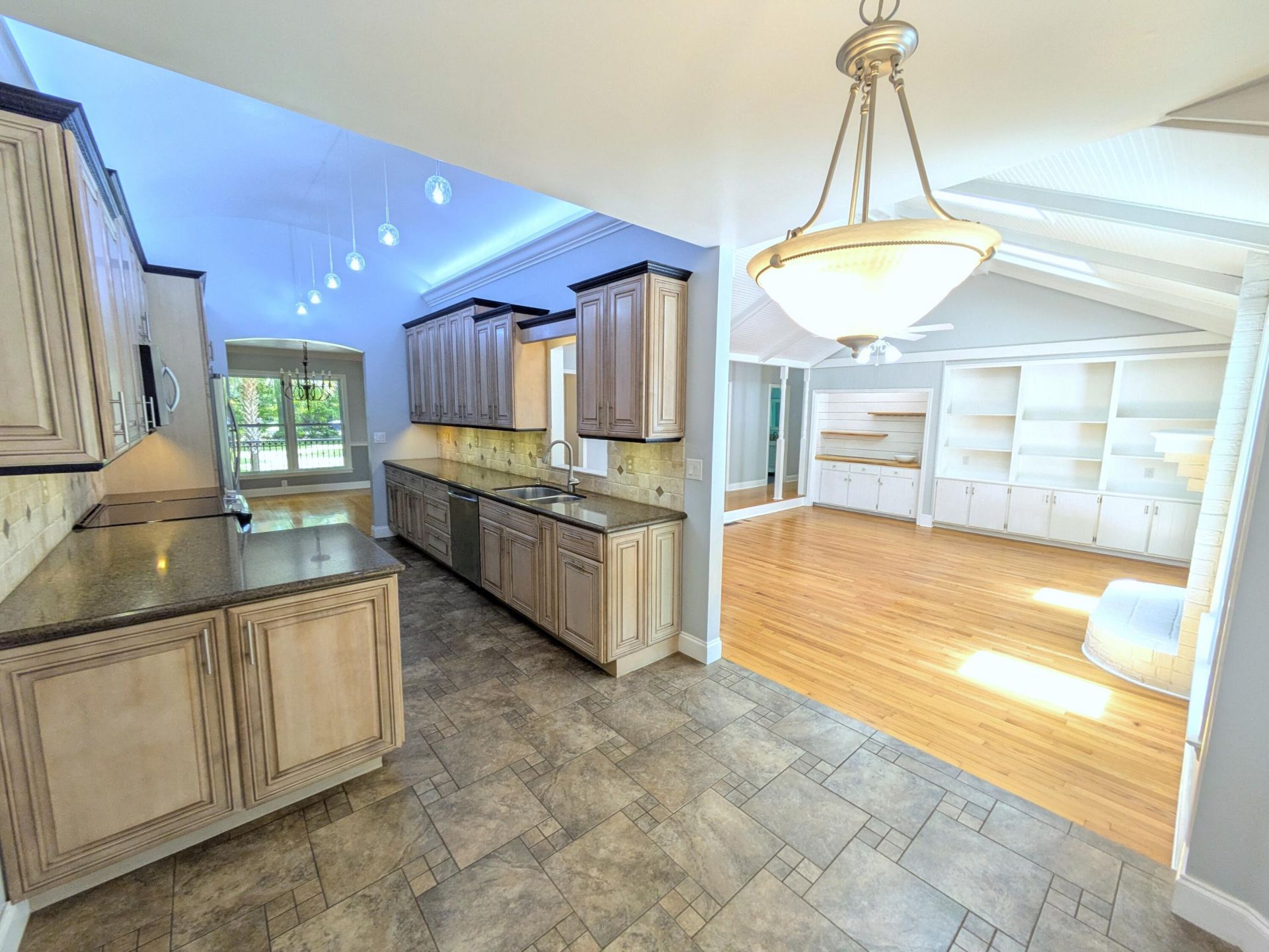 304 Woodland Drive Photo 9
