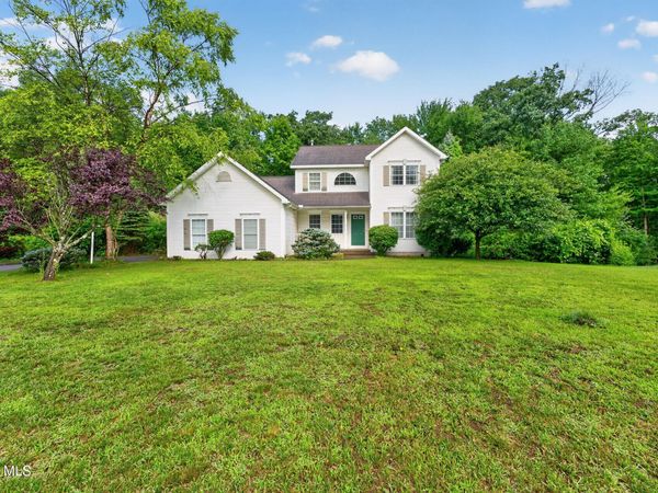 1131 Clute Crest Lane, Niskayuna, NY 12309