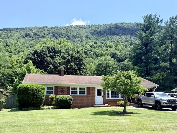 448 Winding WAY , Covington, VA 24426