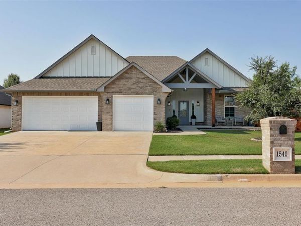 1540 NW 17th Place, Newcastle, OK 73065