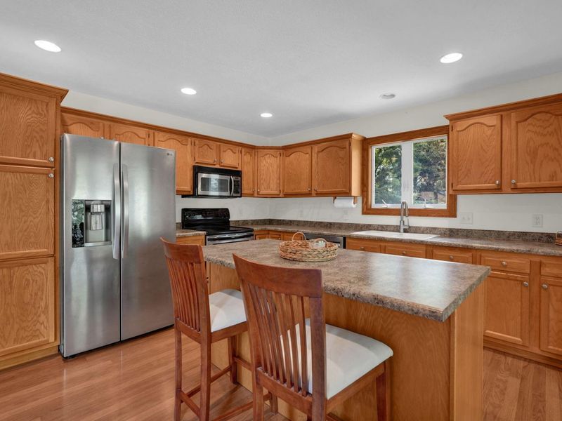 748 King Beach Drive , Howard, OH 43028 Photo 10