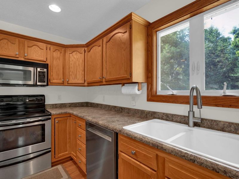 748 King Beach Drive , Howard, OH 43028 Photo 14