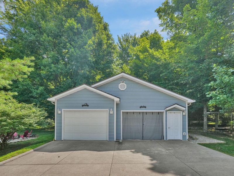 748 King Beach Drive , Howard, OH 43028 Photo 40