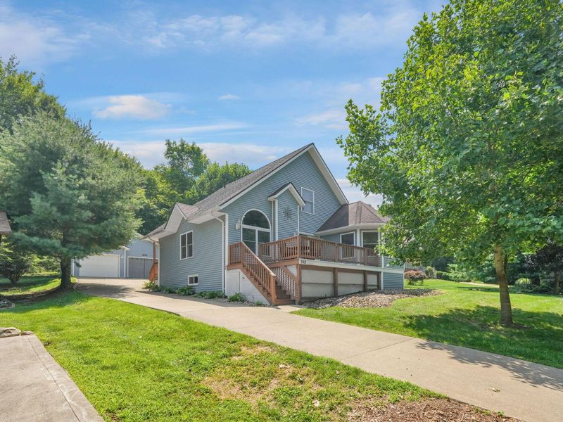 748 King Beach Drive , Howard, OH 43028 Photo 5