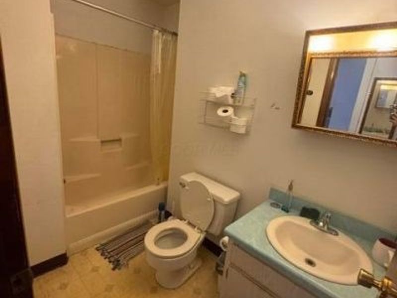 1775 E Cooke Road, Columbus, OH 43224 Photo 8