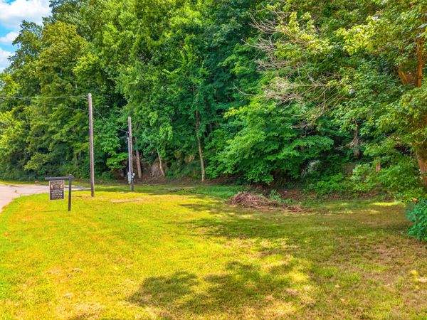 12713 Chapman Highway, Seymour, TN 37865