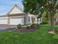 350 Woodhill Drive, Carol Stream, IL 60188 primary photo