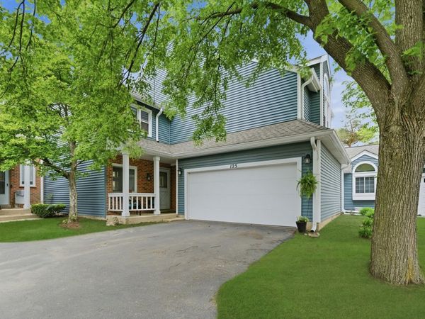 125 S Atherton Court , Bloomingdale, IL 60108