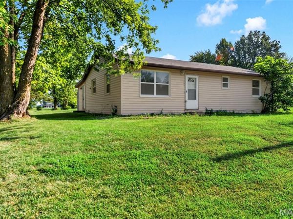 501 E Booneslick Road , Jonesburg, MO 63351